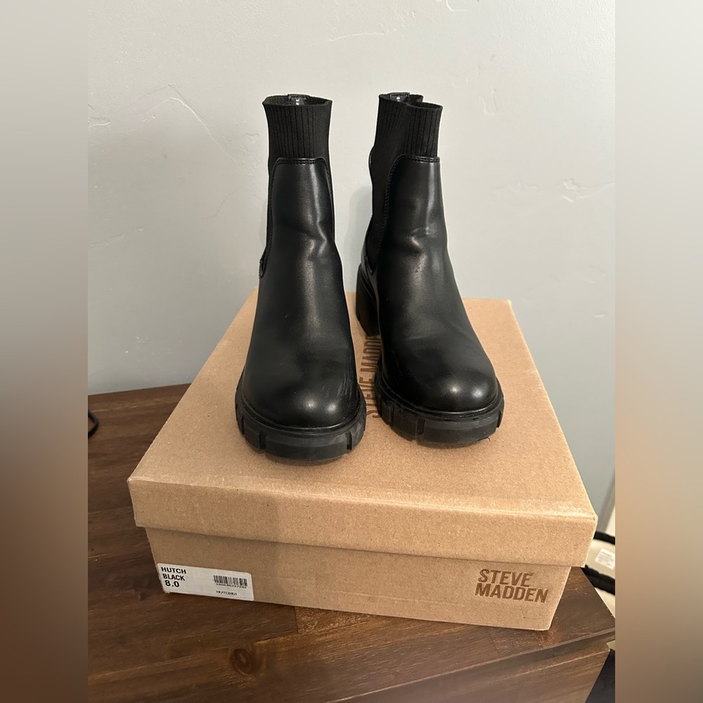 Steve Madden black boots size 8